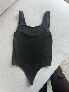 Skims Seamless Sculpt Bodysuit NWT